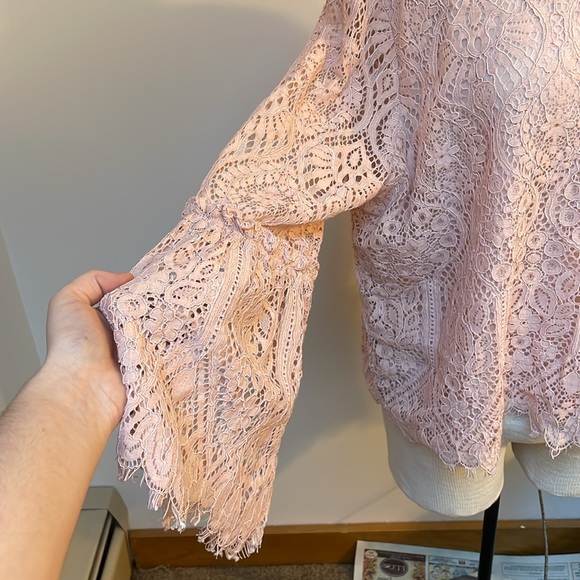 Worthington light pink flower top - Picture 2 of 4